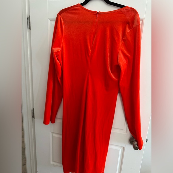 Bodycon Velvet Mini Dress - Picture 2 of 2